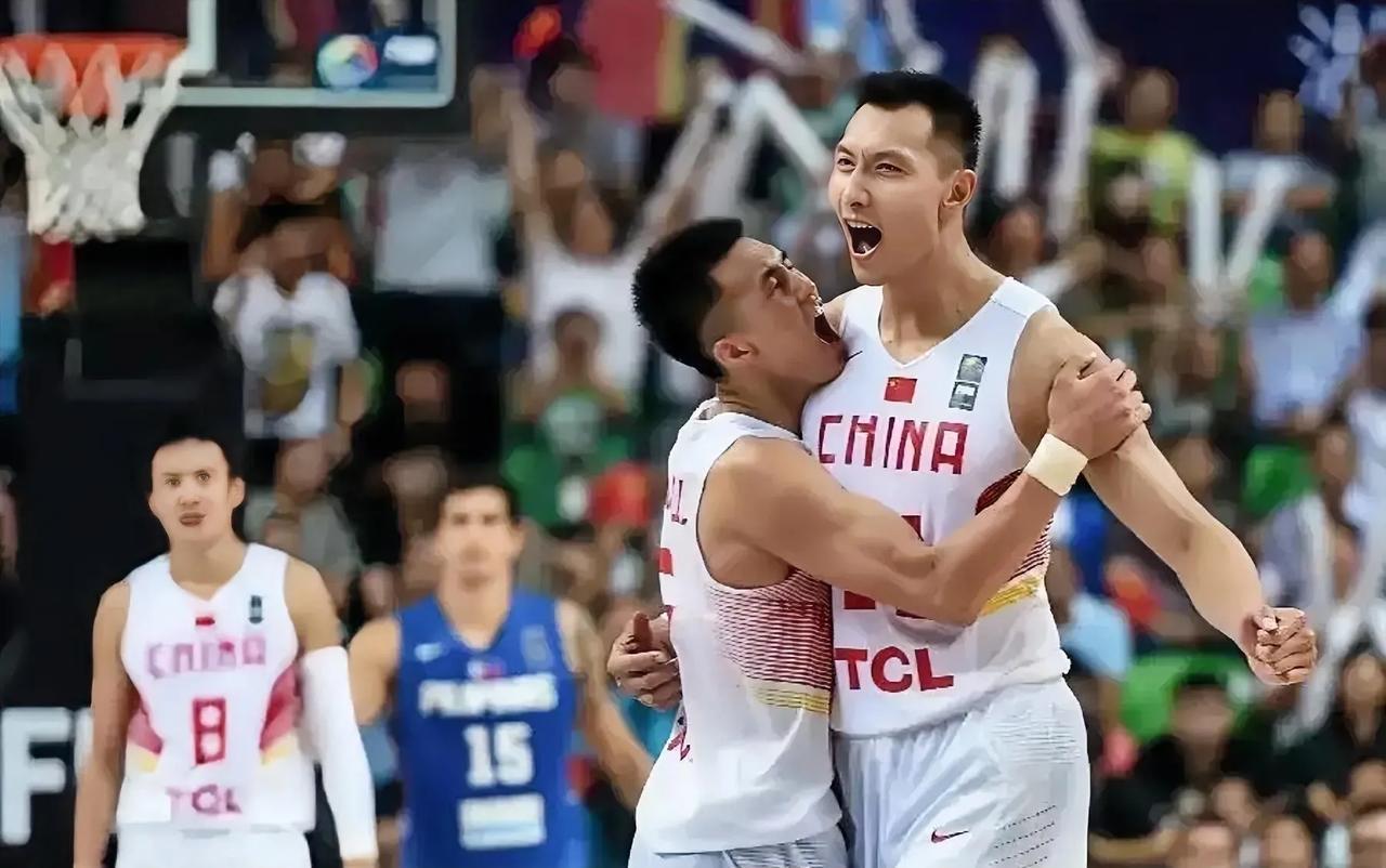 中国男篮在选人时竟然没有考虑到这两位超级球星，这或许是他们犯下的一大错误！

中