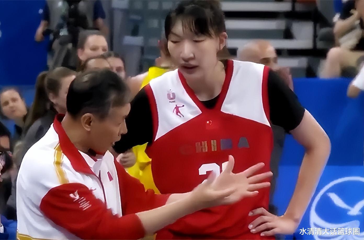 幕后英雄！中国女篮84-64逆转巴西，许指导3“微调”居功至伟