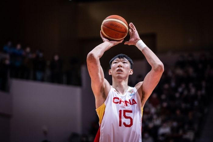 2023年篮球世界杯：尝试突破血统思维的中国男篮！(4)