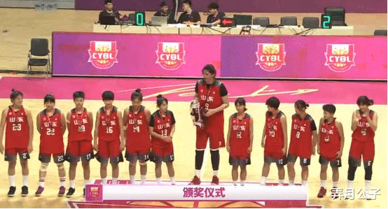 中国篮球又闹笑话：女篮赢了决赛却无缘冠军，CBA之前也有先例