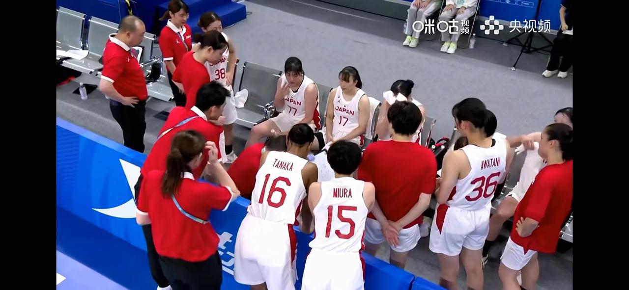 哈哈，中国女篮又一次创造历史！

这一次的历史是属于中国女篮大运队的！
而且这是(5)