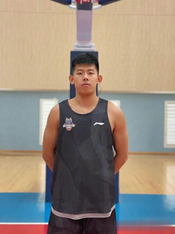 山东高速男篮新赛季国内球员名单公布，俱乐部官宣陈玖璋等三新人加盟(2)