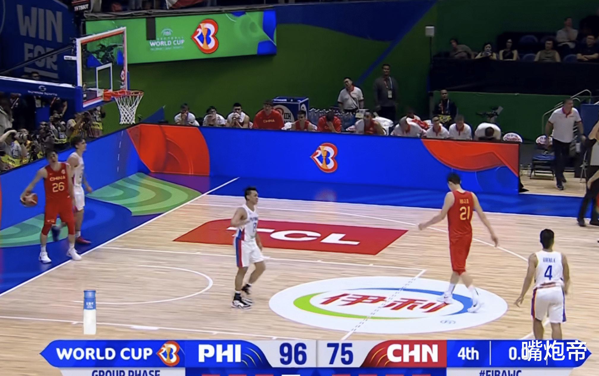 菲律宾最后0.1秒羞辱男篮！一定要赢21分，中国男篮所有人却无动于衷(3)