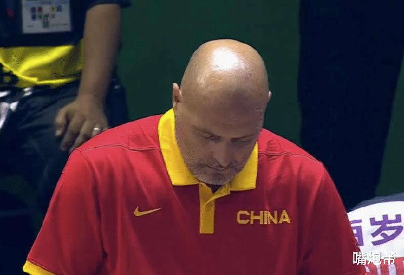 菲律宾最后0.1秒羞辱男篮！一定要赢21分，中国男篮所有人却无动于衷(5)