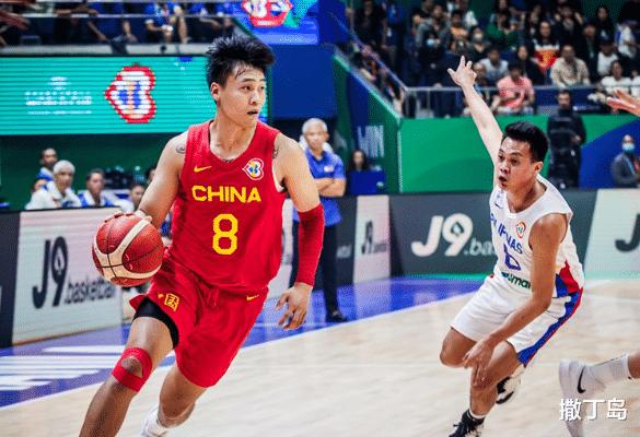 中国男篮溃败菲律宾评分：两将高分一人不及格，教练组难辞其咎(1)