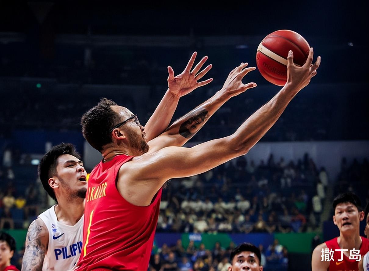 中国男篮溃败菲律宾评分：两将高分一人不及格，教练组难辞其咎(2)