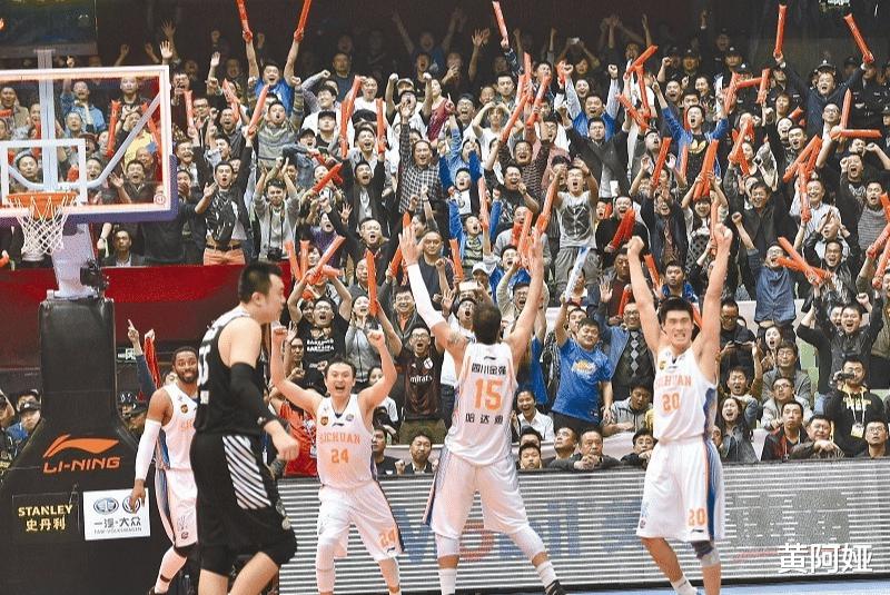 中国男篮沦落到如此地步，广东和辽宁的篮球界要承担很大的责任(2)