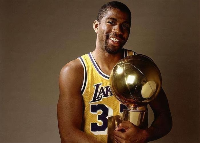 NBA历史前十球星创造的纪录：后人只能瞻仰，连挑战的勇气都没有(4)