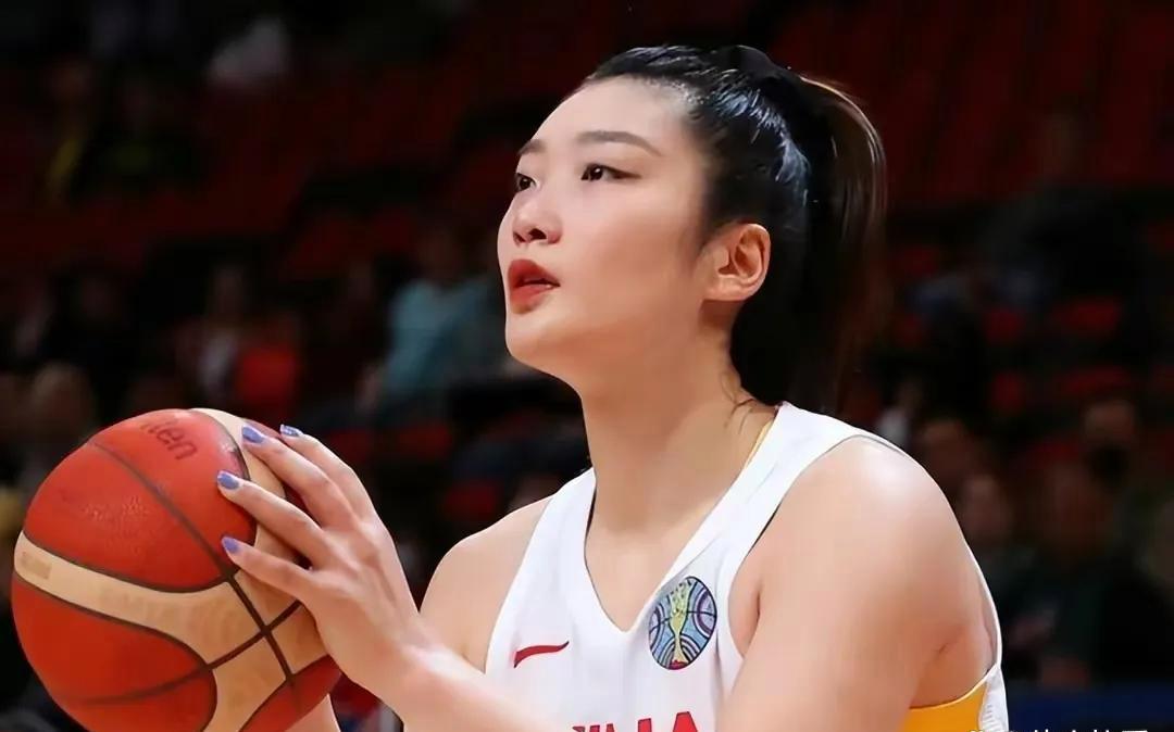 李梦加油！赛季44个3分数创造中国女篮历史！季后赛期待你的表现！(2)