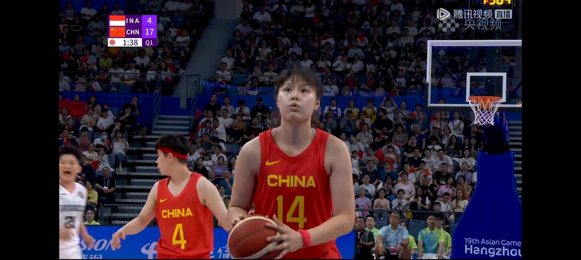 中国女篮手感不佳依然大胜印尼近50分，这就是恐怖的统治力！(5)