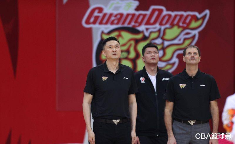 辽宁官方公布新教练组，换帅带来新生机，杜锋瑟瑟发抖(6)