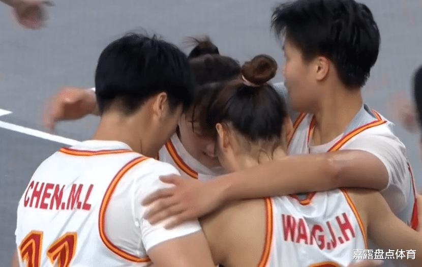 21-12！中国三人篮球女队夺金，万济圆9+11：连得3分带队取胜(4)