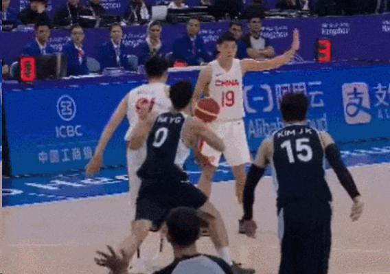太准！20分钟16分！曾凡博拯救了中国男篮！亚运会退役第一人(1)