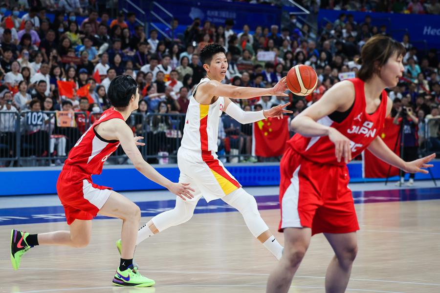 “超级球迷”麦迪现身决赛现场，中国女篮夺冠为“三大球”挽回尊严(4)