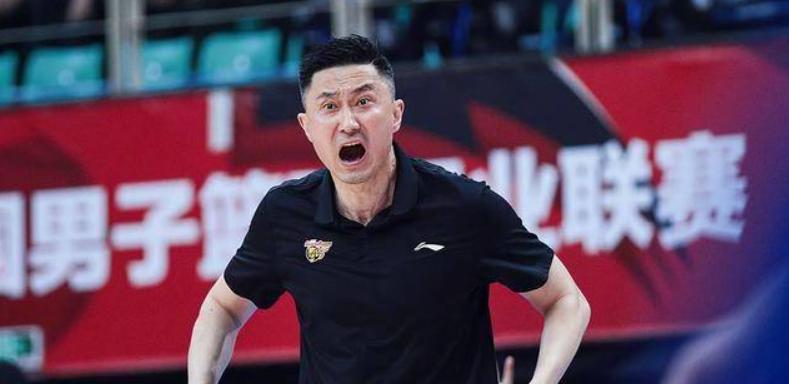 杜锋成为国家队历史最差战绩主教练，胡明轩永远触不到奥运会地板(3)