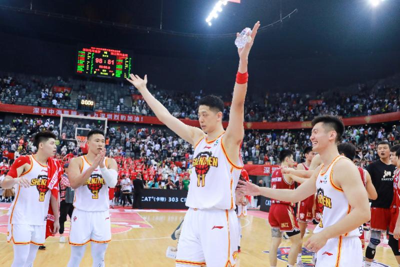 深圳男篮新赛季目标直指争冠：阵容日渐成熟，完善临场细节