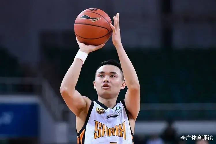 山西战胜青岛，杨瀚森19分21板，确实是中国篮球未来的扛鼎之人(3)