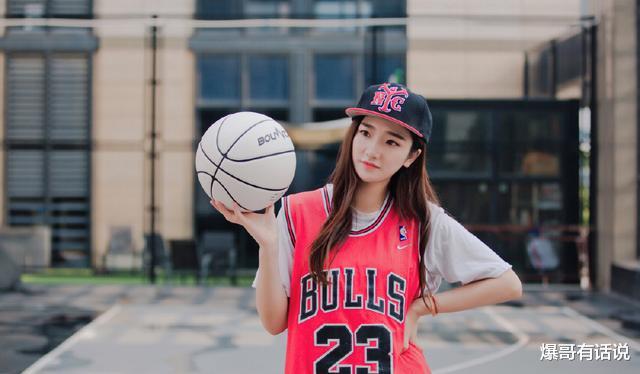 在中国篮球圈中，除了张曼源和李梦，这些美女才是无数宅男心中的梦！(1)