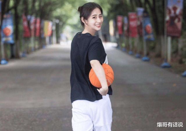 在中国篮球圈中，除了张曼源和李梦，这些美女才是无数宅男心中的梦！(2)