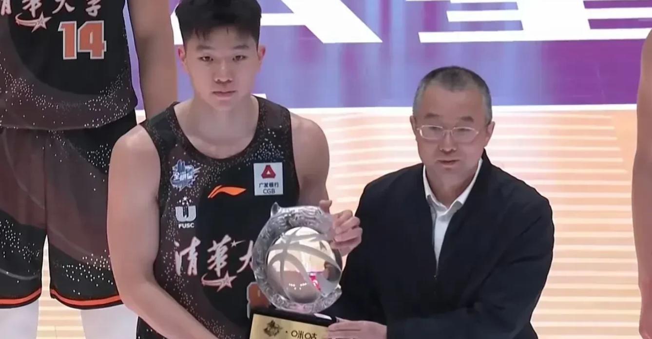 CBA全明星星锐挑战赛：年轻球员崛起，中国篮球的希望(4)