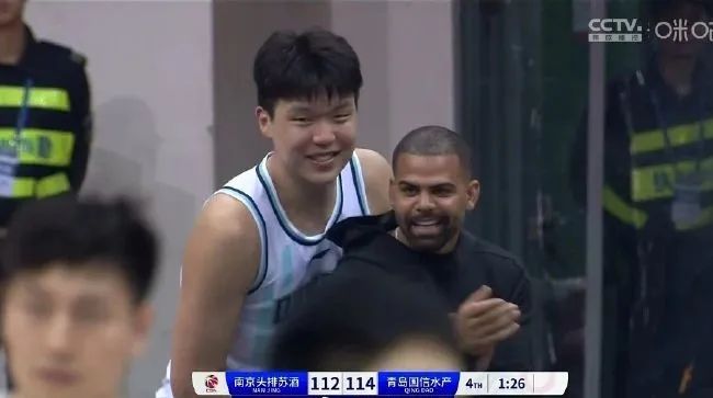 哇塞！黄蜂同时看上了林葳！最接近NBA的中国后卫(1)