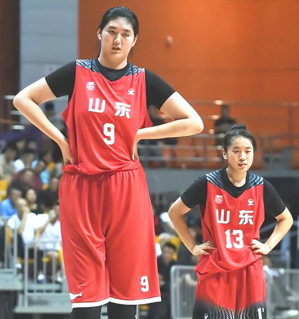 期待！2米28小将入选中国女篮，身高已超姚明，曾单场砍68分38板(2)