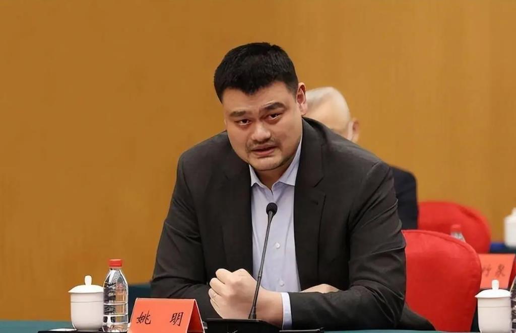 正式上任，44岁姚明再出发，上海新岗位惊喜，远离男篮争议