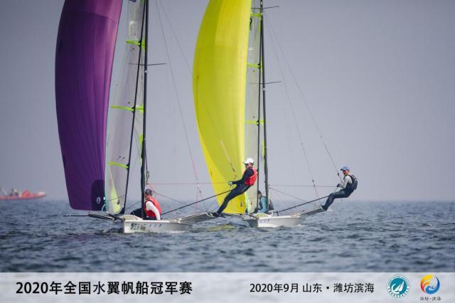 全国水翼帆船冠军赛开赛 潍坊滨海展“帆船+”概念(2)