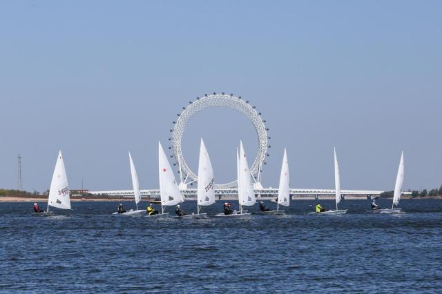 全国水翼帆船冠军赛开赛 潍坊滨海展“帆船+”概念(3)