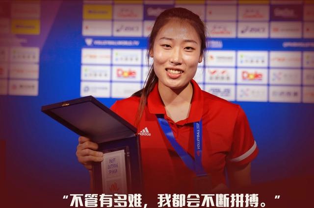 中国女排副将刘晓彤掉队奥运几成现实，刘晏含的机会可能真的来了(9)