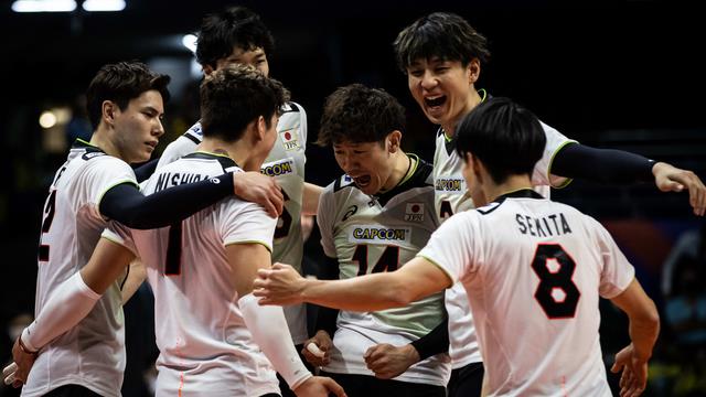 日本队太牛了，3-1逆转欧洲劲旅，单局大翻盘，欣喜庆祝犹如夺冠