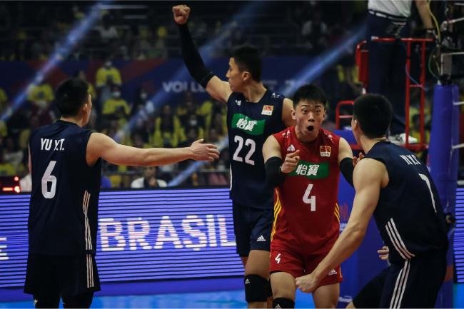 国家联赛中国男排爆冷 3-0挫卫冕冠军巴西夺首胜(1)