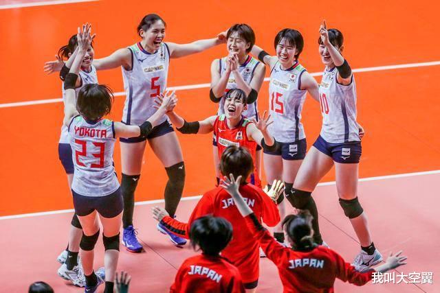 世联赛日本逆转中国女排原因揭晓！球迷第二次发声，这回说了真话(2)