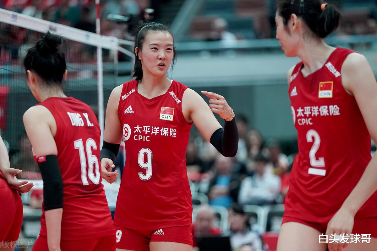 中国女排22点决战巴西，1米98世界冠军驰援蔡斌，世联赛争冠加码(3)