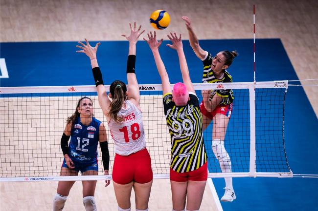 国家联赛塞尔维亚女排3-0土耳其 首进三甲摘铜牌