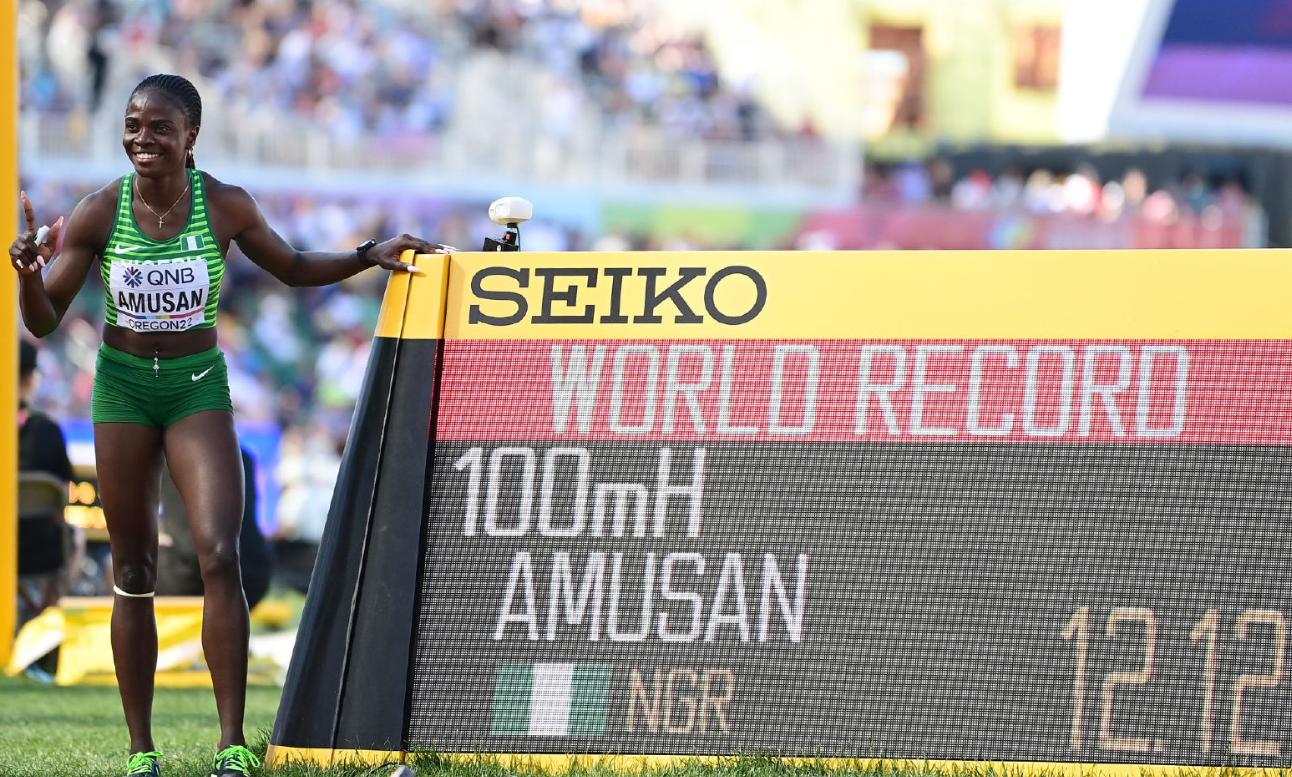世锦赛头号巨星横空出世：非洲神人12秒06跑疯了！险两破世界纪录(2)