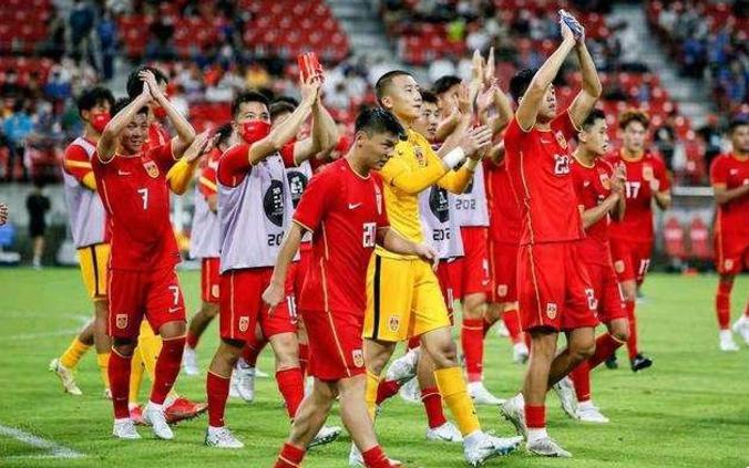 已经是第3次了！中国香港足球队惹争议！现场镜头都不敢多拍(1)