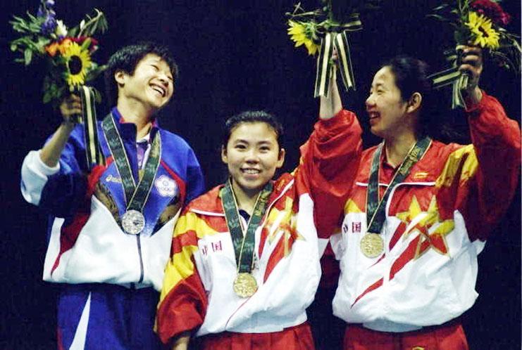 奥运史上第一个女单冠军，肖战是她的初恋，陈静的人生充满了曲折(4)