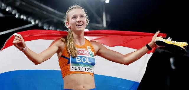 49秒44！22岁荷兰美女称霸欧洲，创下3大纪录，现场抱头喜极而泣(2)