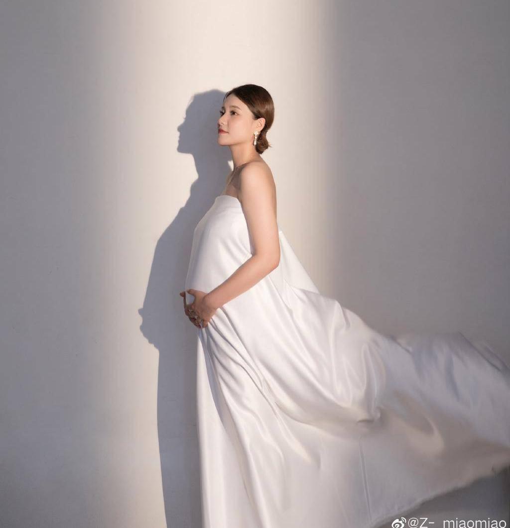 恭喜，中国女排又一美女怀孕当妈，晒孕肚照分享喜讯，美丽动人！(2)
