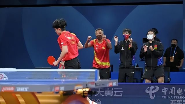 中国队世乒赛丢掉首分，王楚钦不敌日本天才，张本智和怒吼庆祝(3)