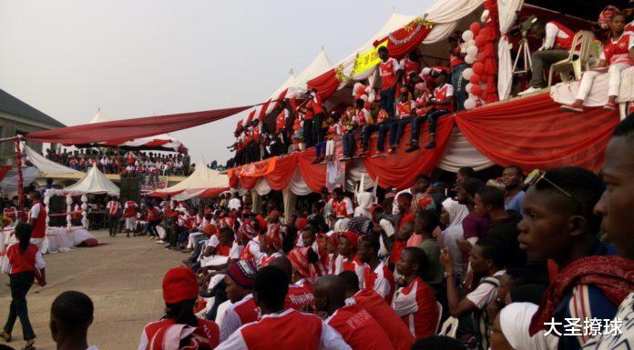 尼日利亚庆祝“阿森纳日”的真相，巴洛贡谈俱乐部和国家队未来(2)