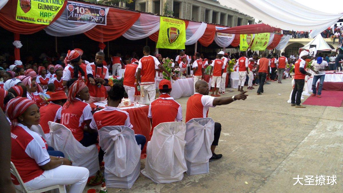 尼日利亚庆祝“阿森纳日”的真相，巴洛贡谈俱乐部和国家队未来(3)