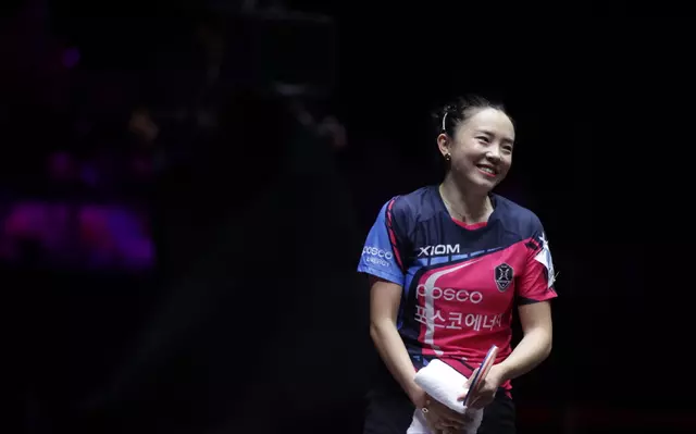 被国乒队零封仍笑靥如花，她是比赛场上的精致女孩，喜欢樊振东(4)