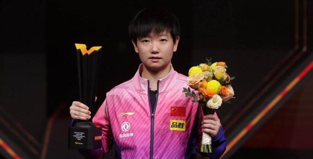 国际乒联重磅官宣，孙颖莎世界杯夺冠再迎惊喜，巴黎争金还得靠她(2)