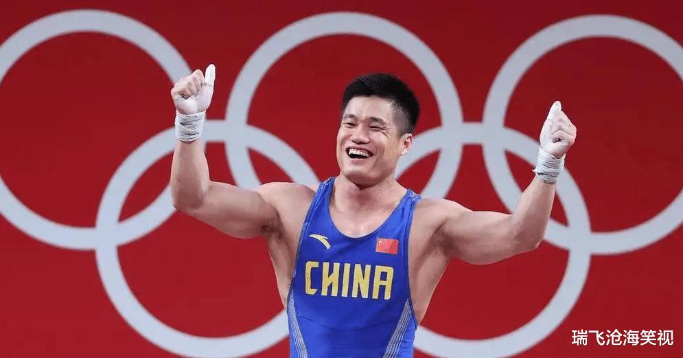 外国运动员顶礼膜拜，奥运冠军吕小军实力证明，举重大满贯有多强(3)