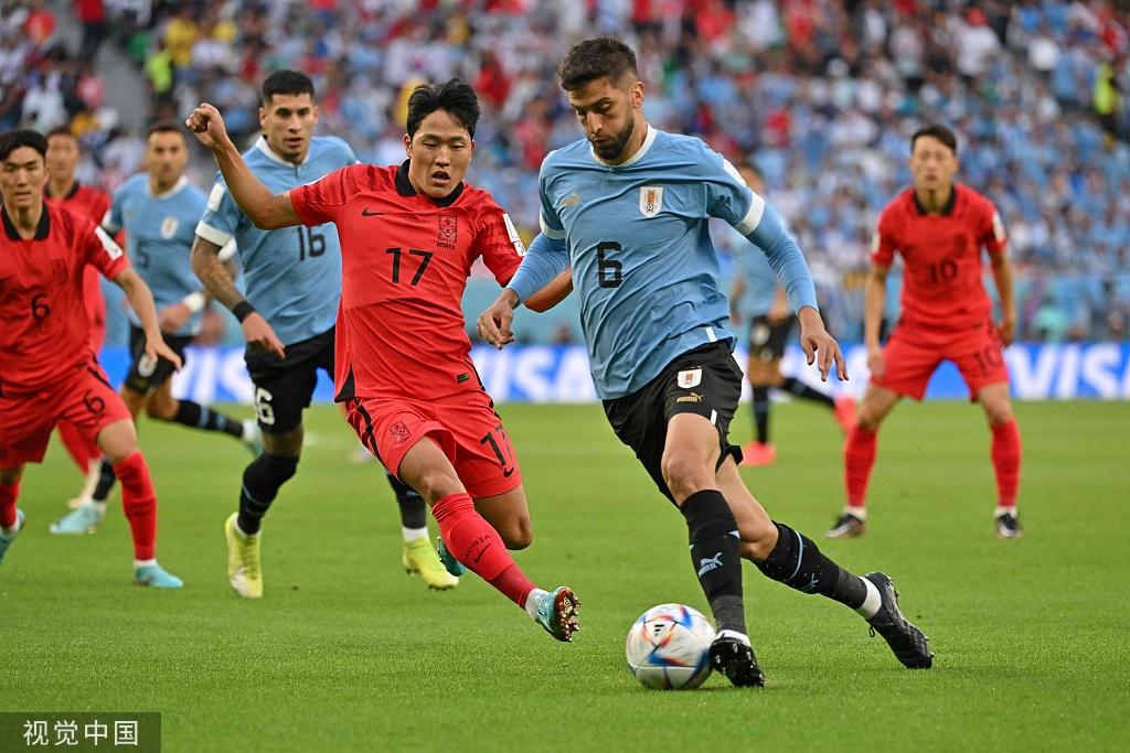 沙特和日本都赢了，韩国队世界杯首战平乌拉圭，韩国球迷反应不一(3)