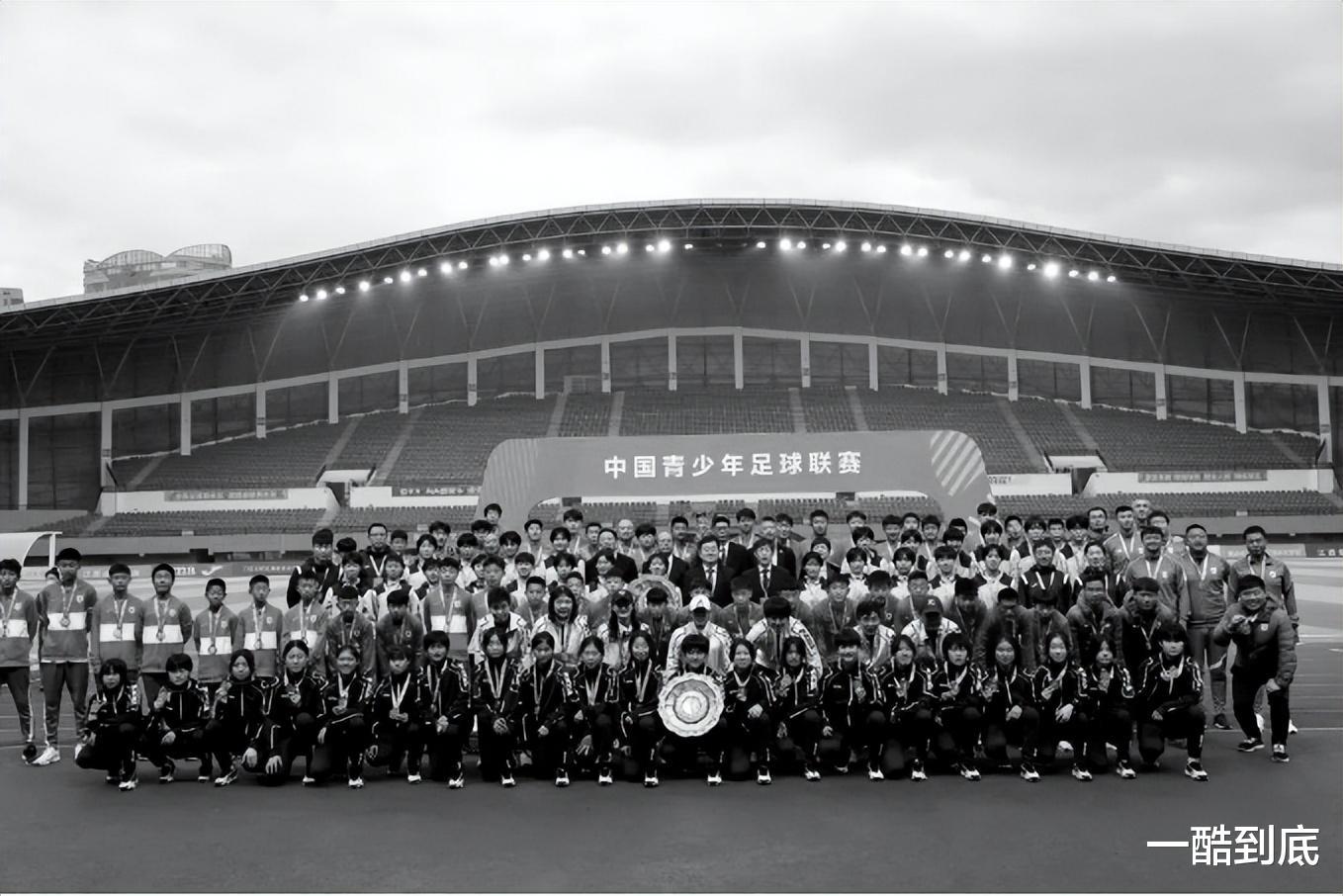 中国足球只剩一地鸡毛，媒体爆出李铁已经供出三名国足球员(3)