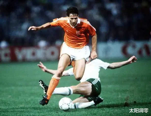 世界杯韩国队的风格，就是90年代荷兰的全攻全守(1)