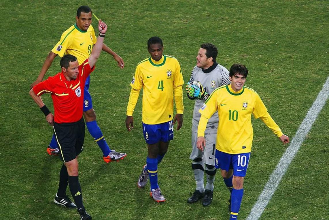 球王贝利之后巴西队在世界杯赛的8位10号球星(8)